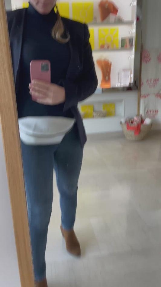 The ON THE GO Waist Leather Pouch