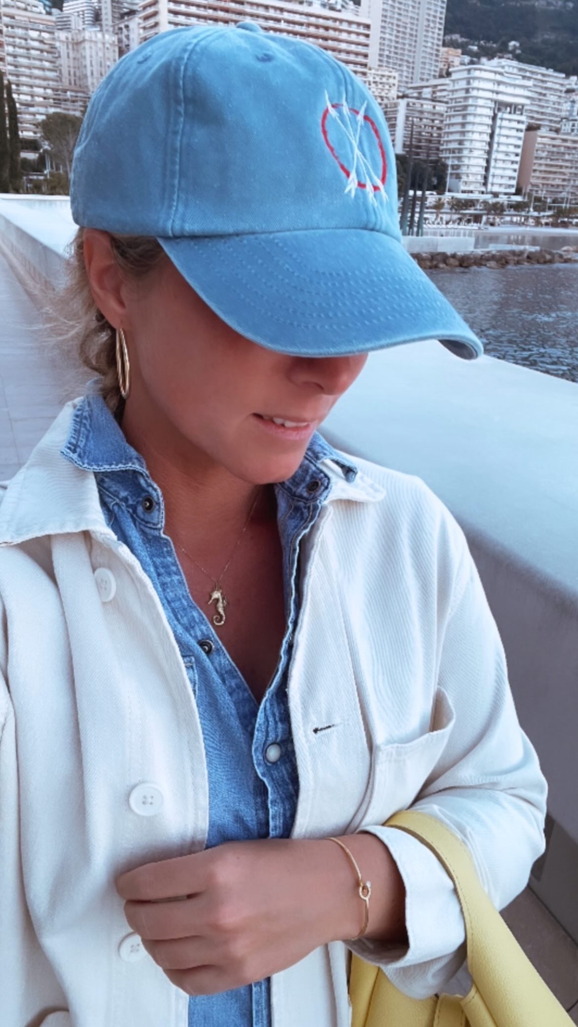 Circle of META cap, light blue